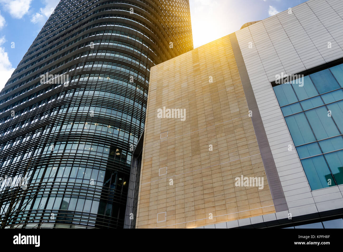 Low Angle View der Wolkenkratzer in der Stadt von China. Stockfoto