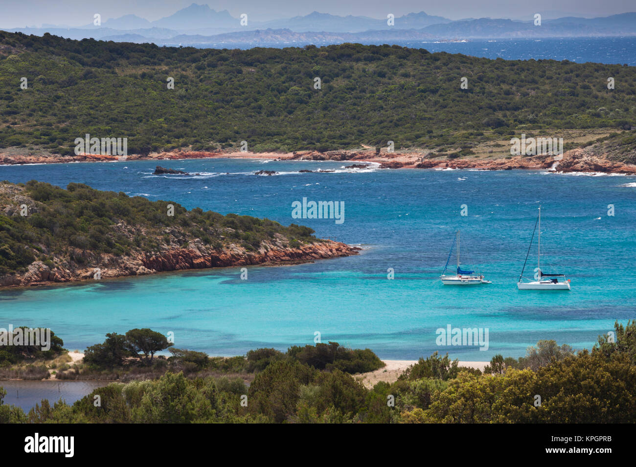 Frankreich, Korsika, Baie de Rondinara Bucht, erhöht die Aussicht auf den Strand Stockfoto