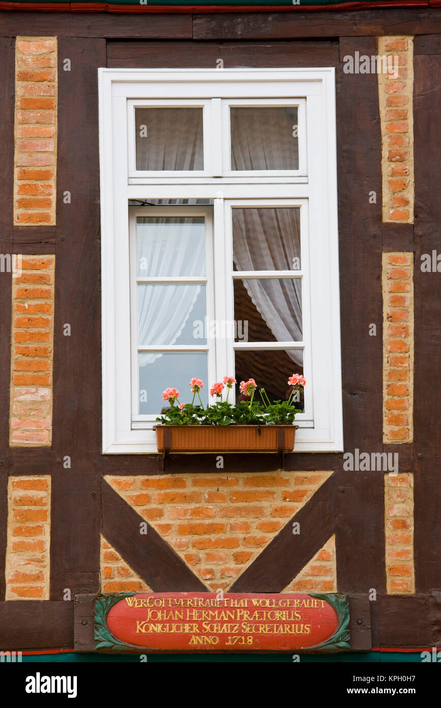 Deutschland, Niedersachsen, Celle. Altes Fachwerkhaus Fenster. Stockfoto