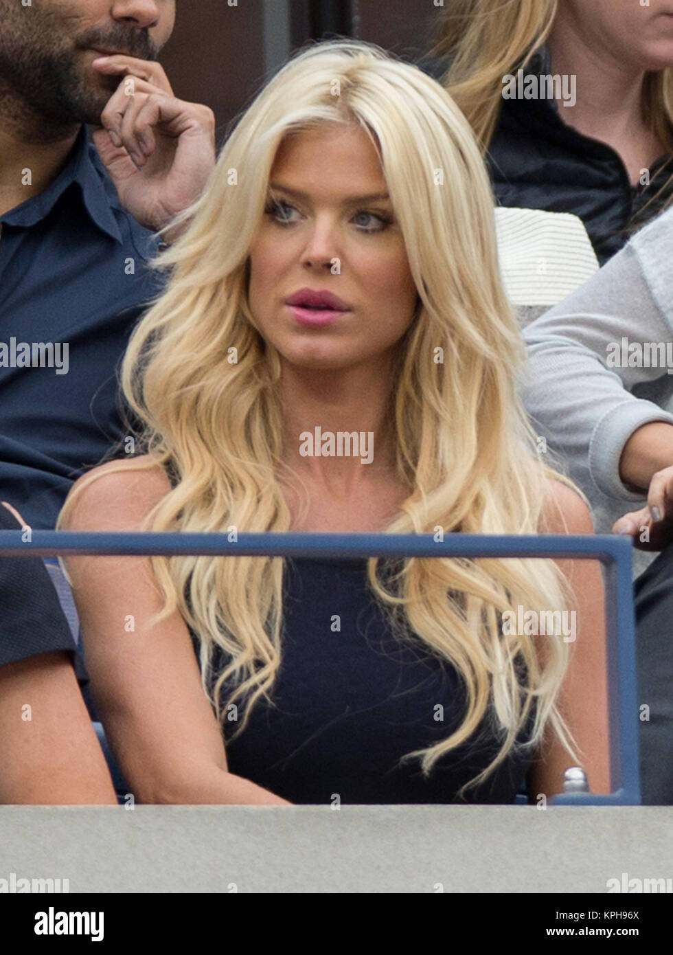 FLUSHING NY-SEPTEMBER 08: Victoria Silvstedt, an der Mens Singles Finale Tag 15 der 2014 US Open am USTA Billie Jean King National Tennis Center am 8. September 2014 in der Nähe der Queens Borough von New York City People: Victoria Silvstedt Stockfoto