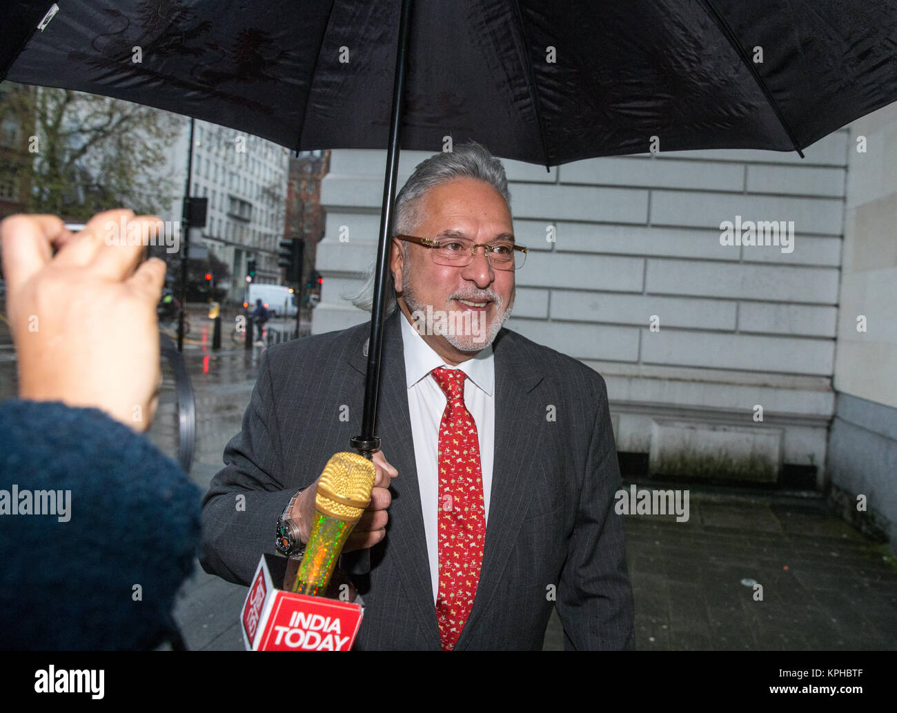 Vijay Mallya Vittal, gemeinsame Leiter der Force India F1, kommt an der Westminster Richter-gericht Aufladungen des finanziellen Verbrechen zu Gesicht. Auslieferung droht Stockfoto