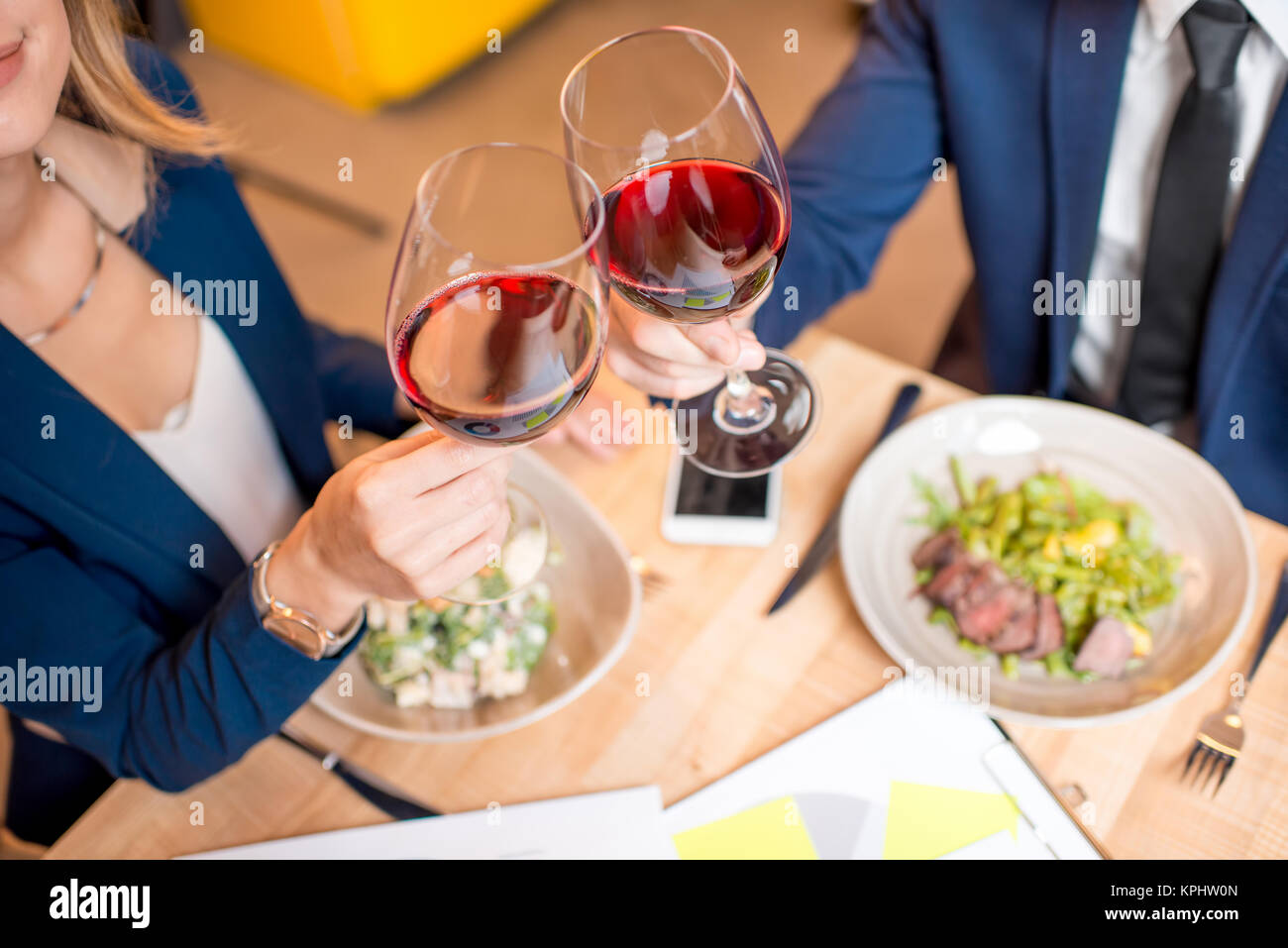 Business Dinner im Restaurant Stockfoto