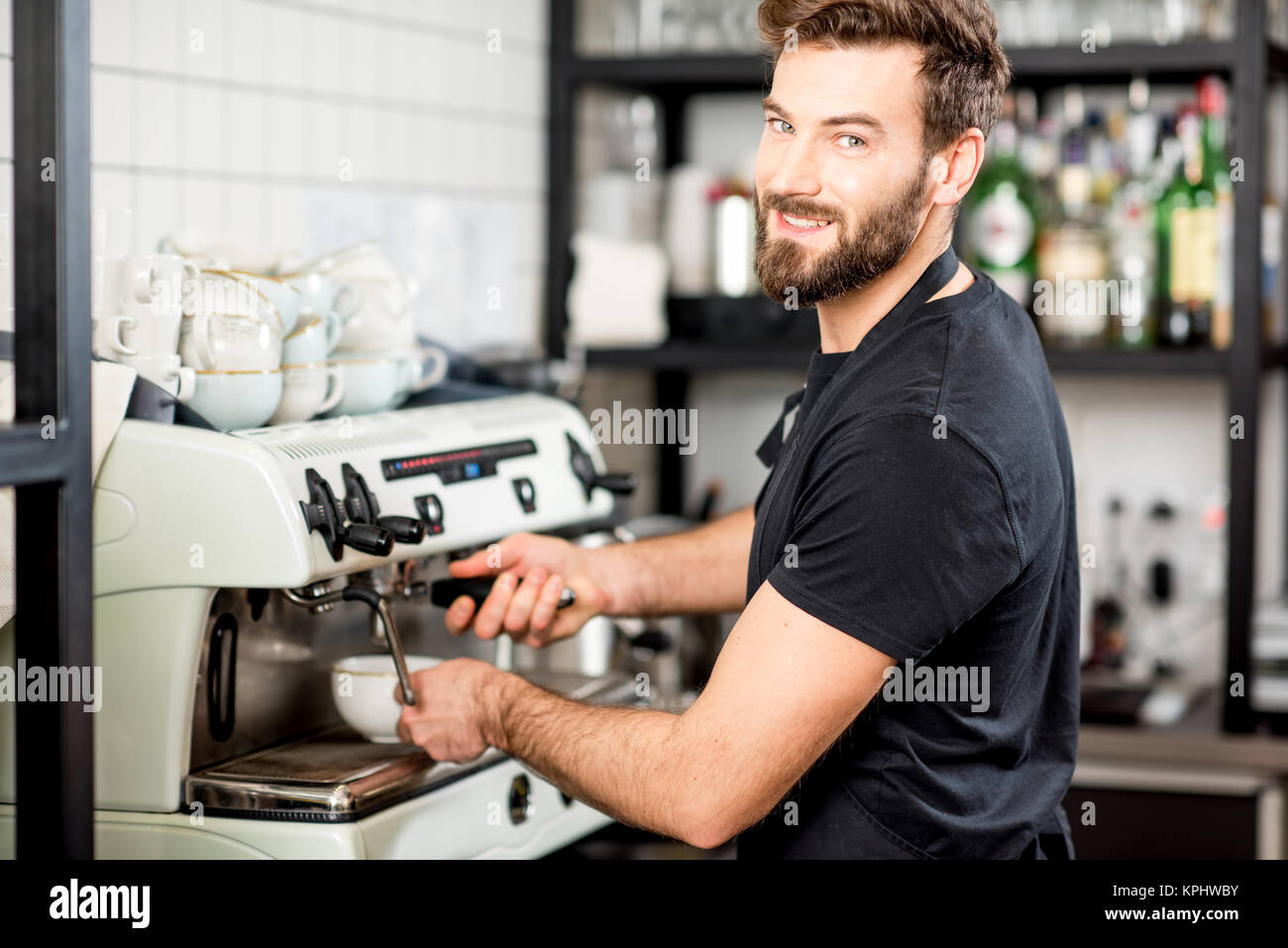 Barista Kaffee kochen Stockfoto