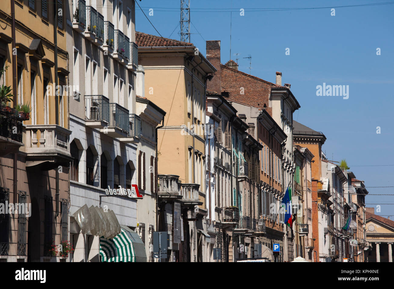 Italien, Provinz Mantua Mantua. Corso Vittorio Emanuelle Gebäude. Stockfoto