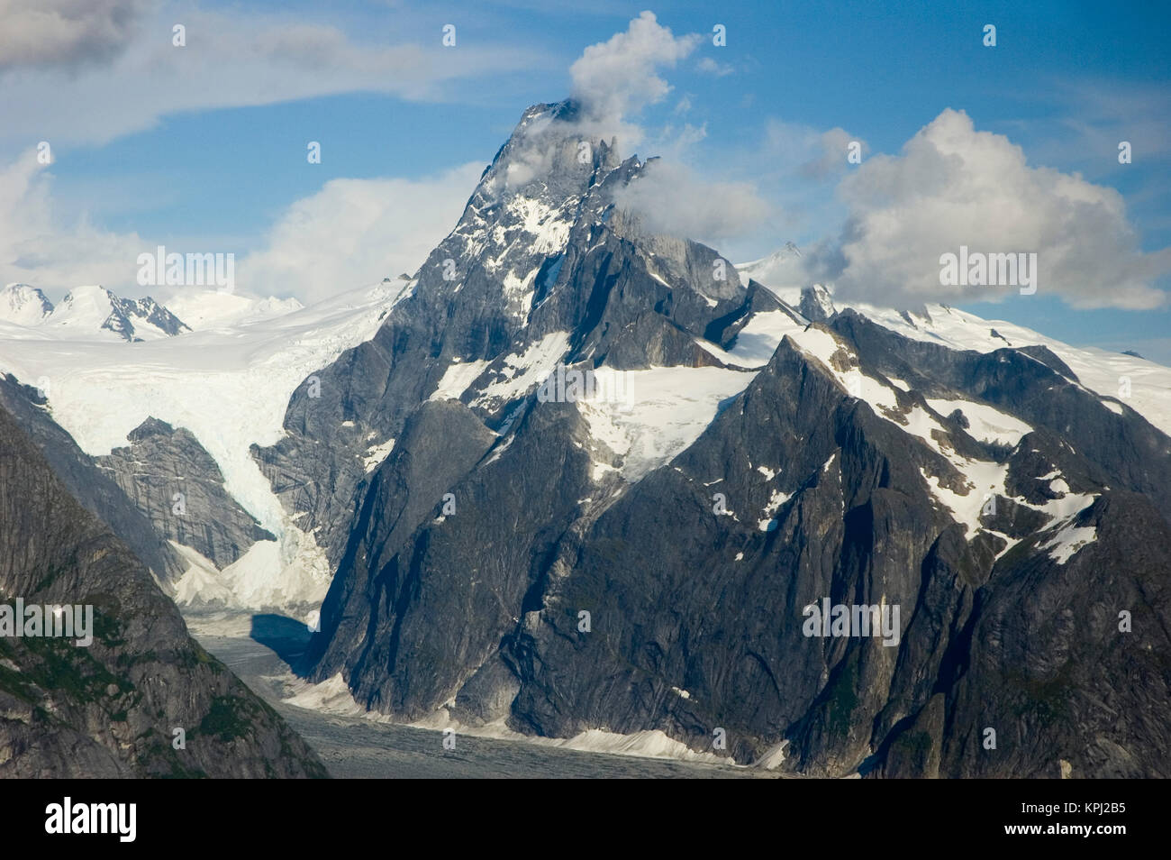Nordamerika, USA, Alaska, Inside Passage. Gletscher im Küstengebirge von float Flugzeug gesehen Stockfoto