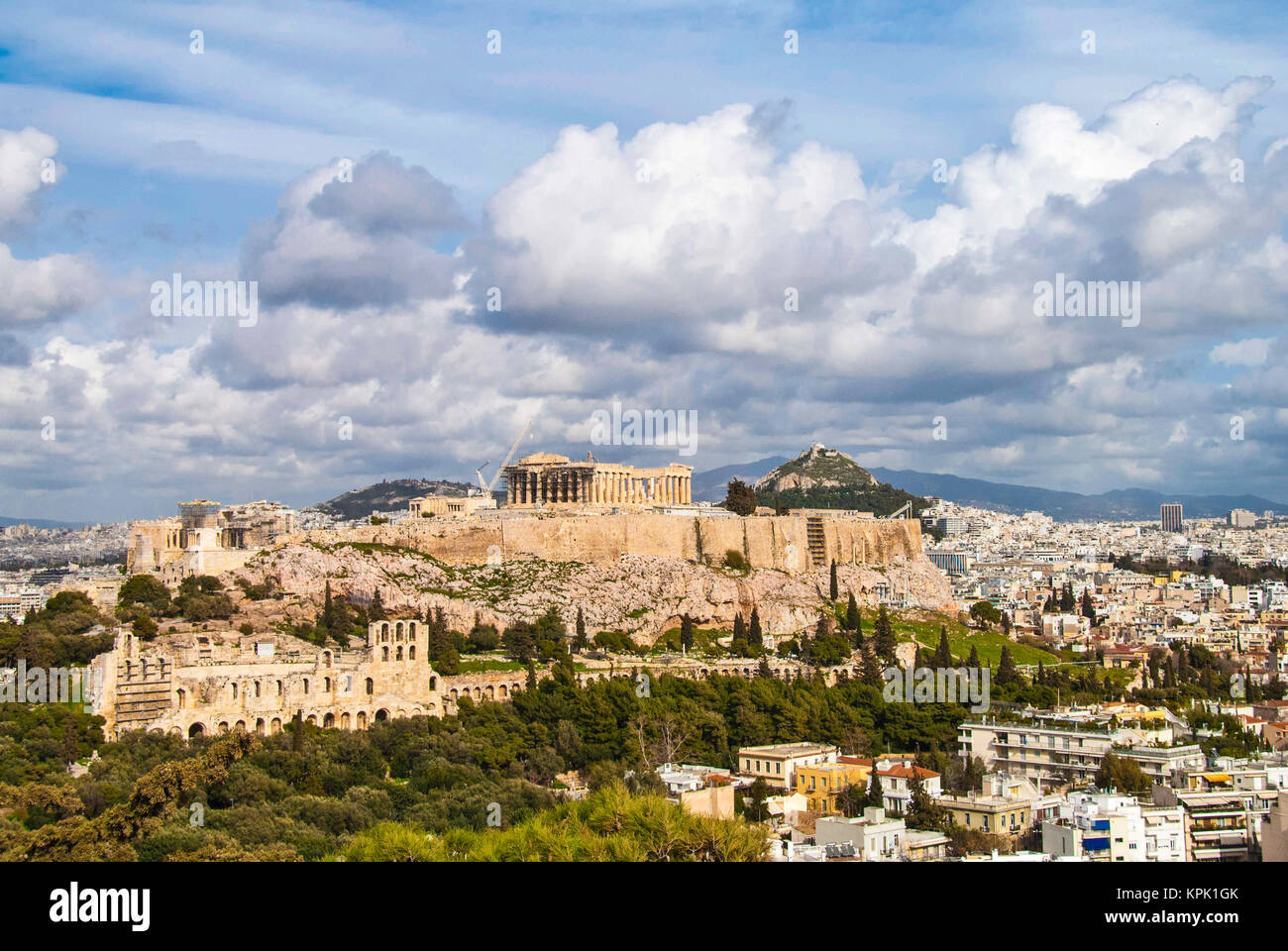Eine malerische bewölkt Landschaft, in der Akropolis von Athen, Griechenland Stockfoto