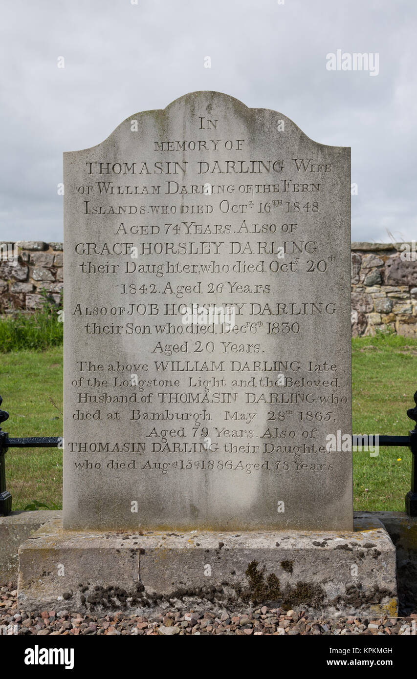 Grab von Grace Darling und ihrer Familie, St Aidan's Kirche, Bamburgh, Northumberland. Stockfoto