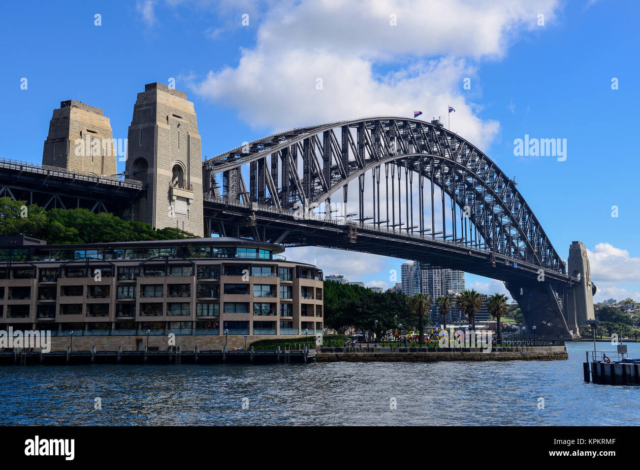 Sydney Hafen Brücke über Campbell's Cove, The Rocks, Sydney, New South Wales, Australien suchen Stockfoto