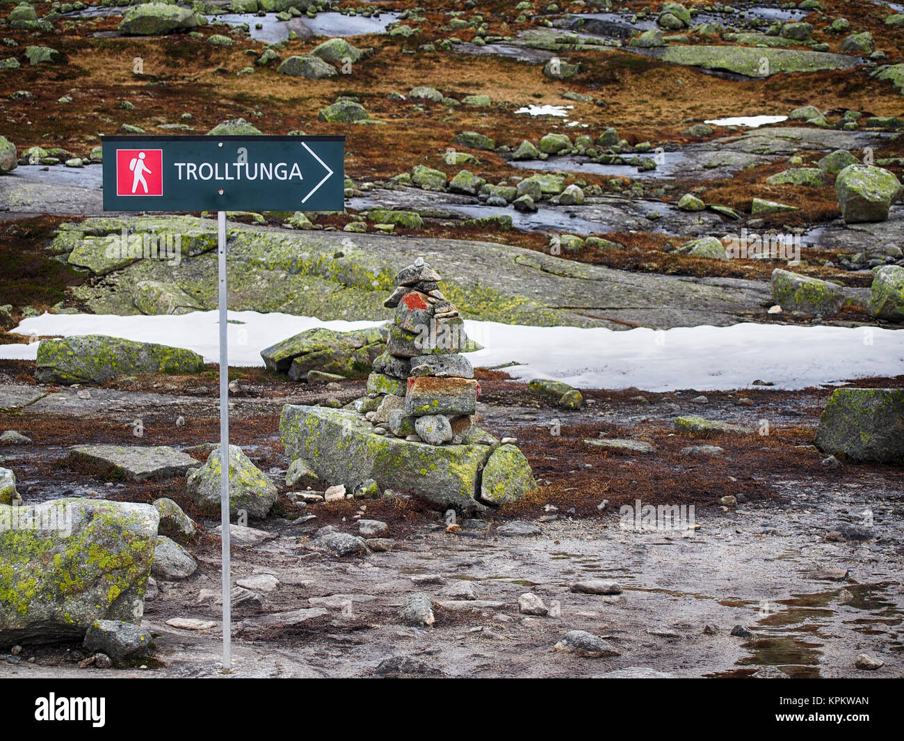 Platte - Zeiger für den Weg zur trolltunga (Troll Zunge), Norwegen Stockfoto