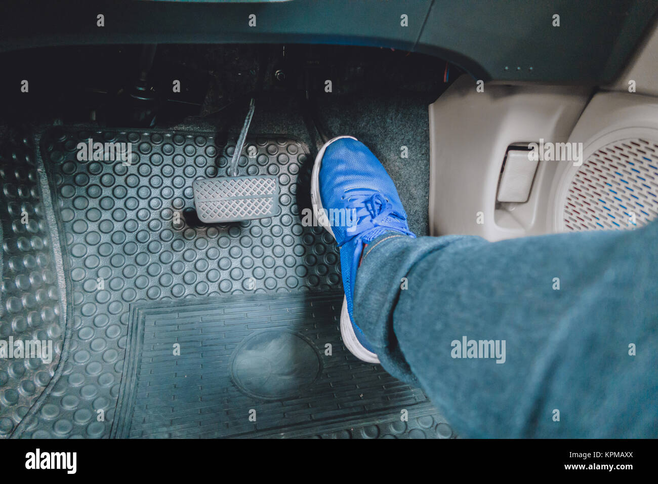 Gas pedal -Fotos und -Bildmaterial in hoher Auflösung – Alamy