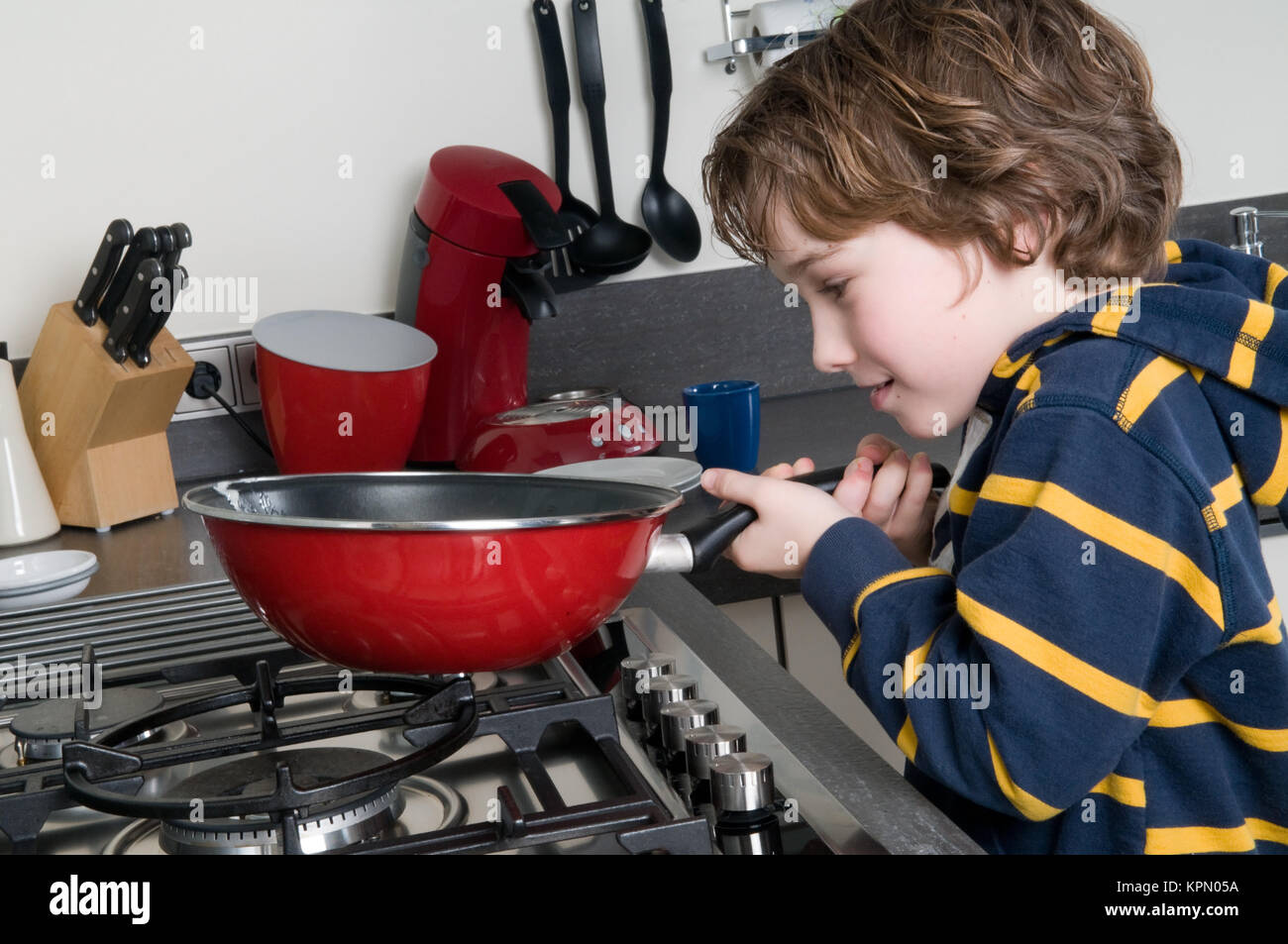 Kochen Junge Stockfoto