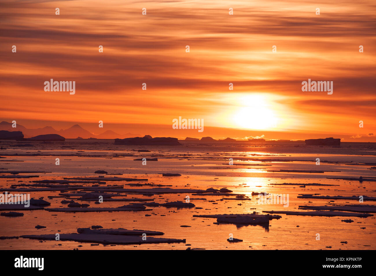 Sonnenuntergang in der Antarktis Stockfoto