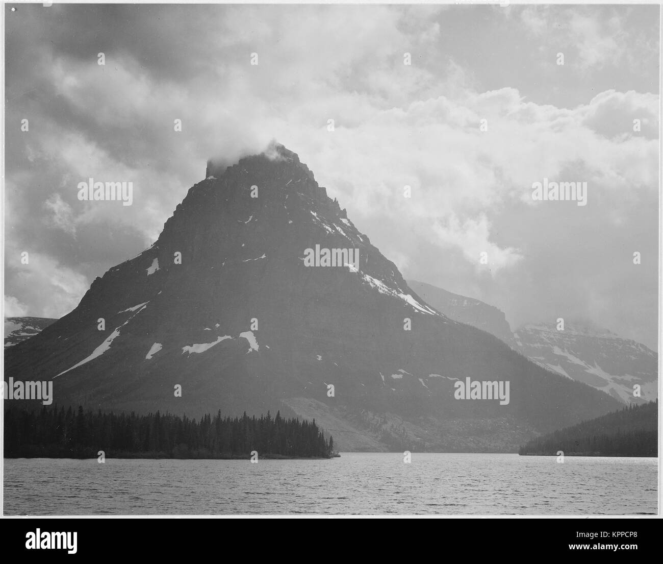 Zwei Medicine Lake Glacier National Park, Montana 1933 - 1942 Stockfoto
