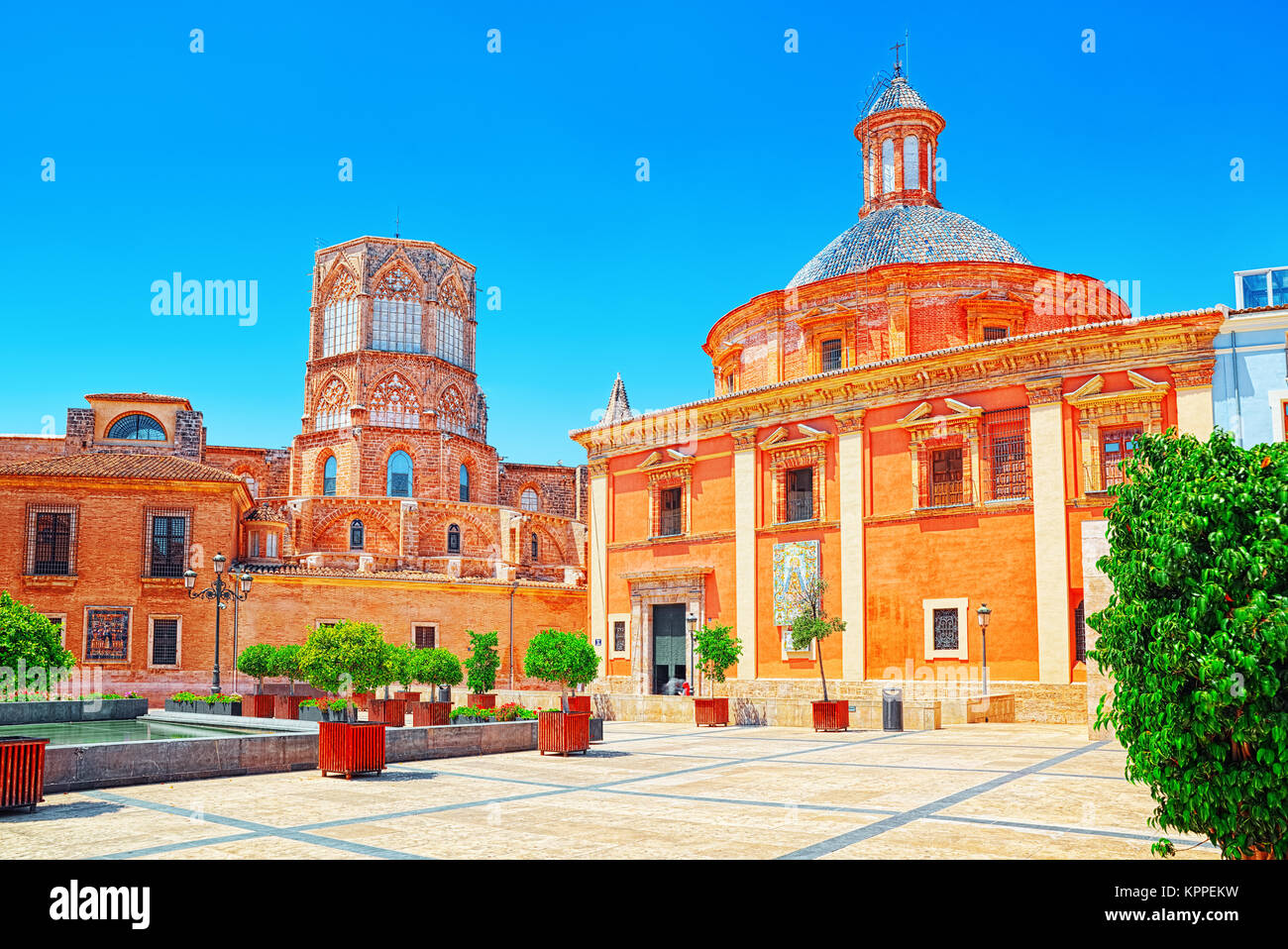 Valencia, Quadrat der Jungfrau Maria und der Basilika der Gottesmutter hilflos, Almoina. Spanien. Stockfoto