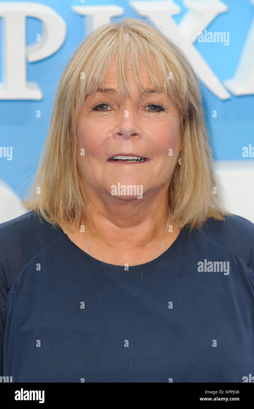 Linda Robson besucht Großbritannien Galavorstellung des Findens Dory im Odeon Leicester Square in London. 10. Juli 2016 © Paul Treadway Stockfoto