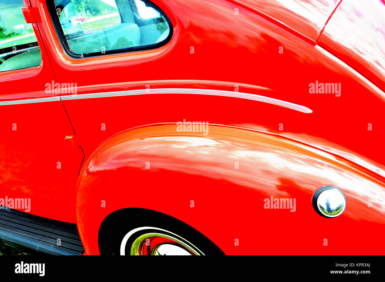 Rot Antique Car Hintergrund Stockfoto