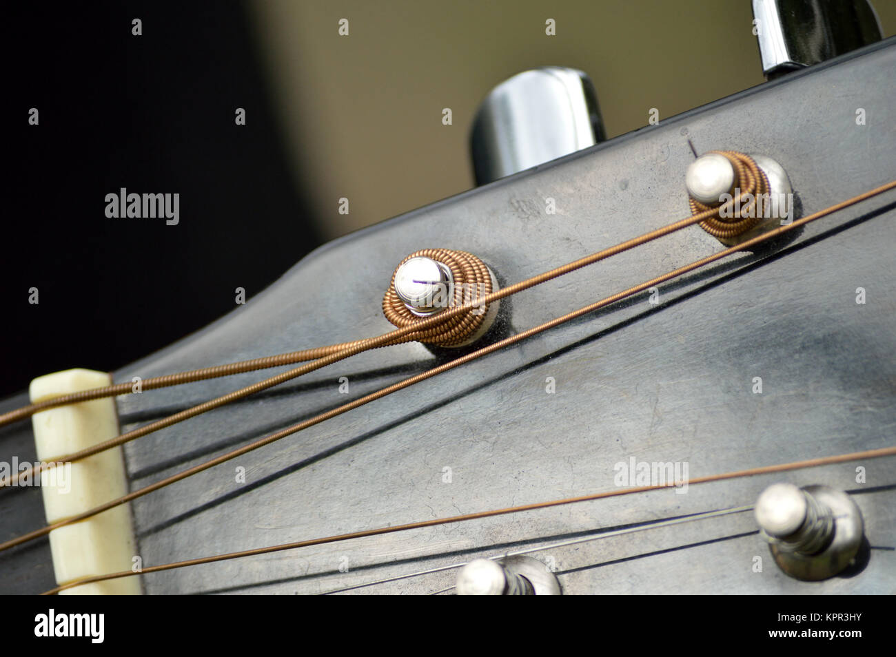 Gitarre Stimmwirbel und Beiträge an der Gitarre Kopf, Makro Stockfoto