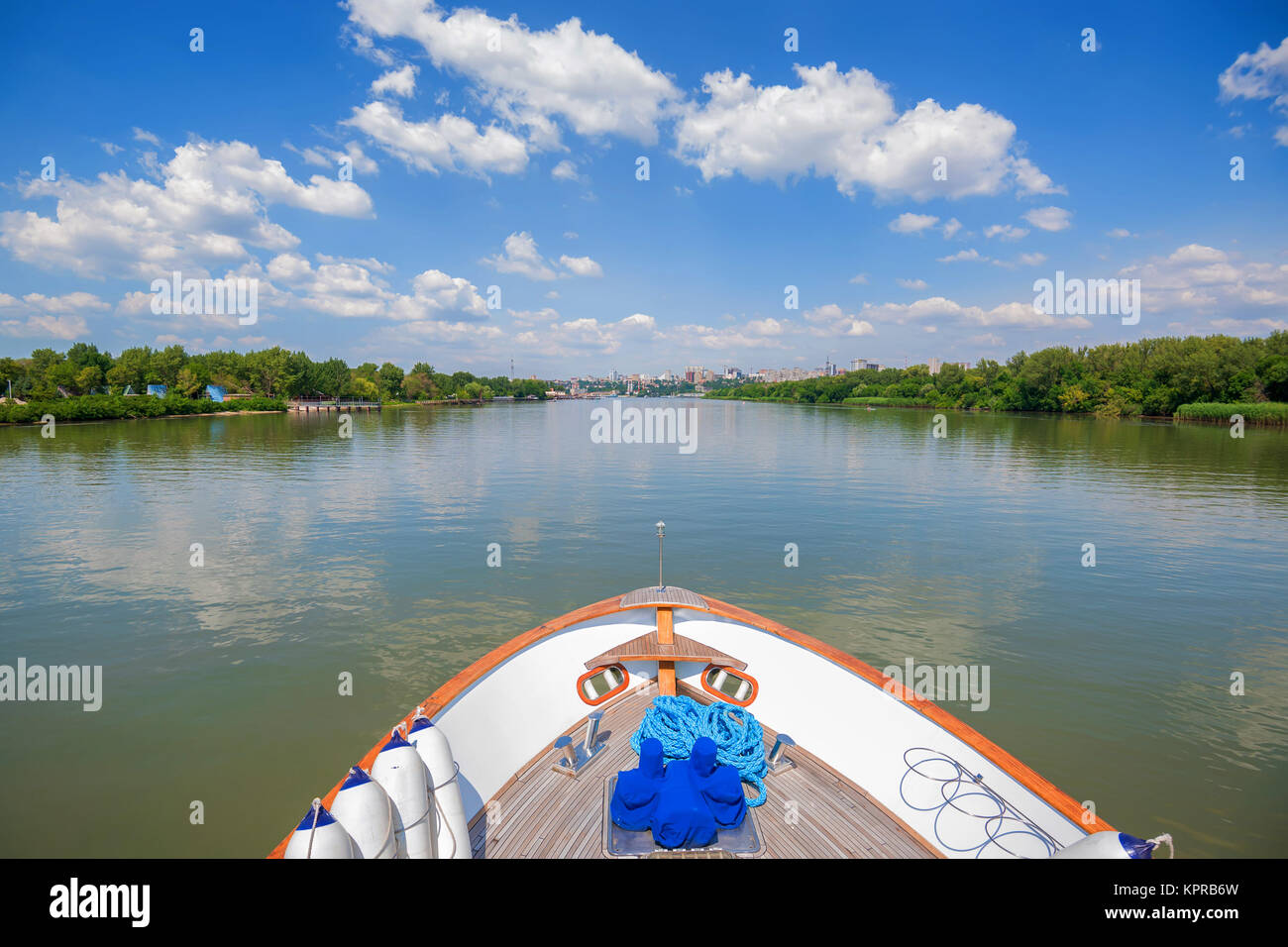 Blick auf die Stadt Rostow-am-Don von Yacht Stockfoto