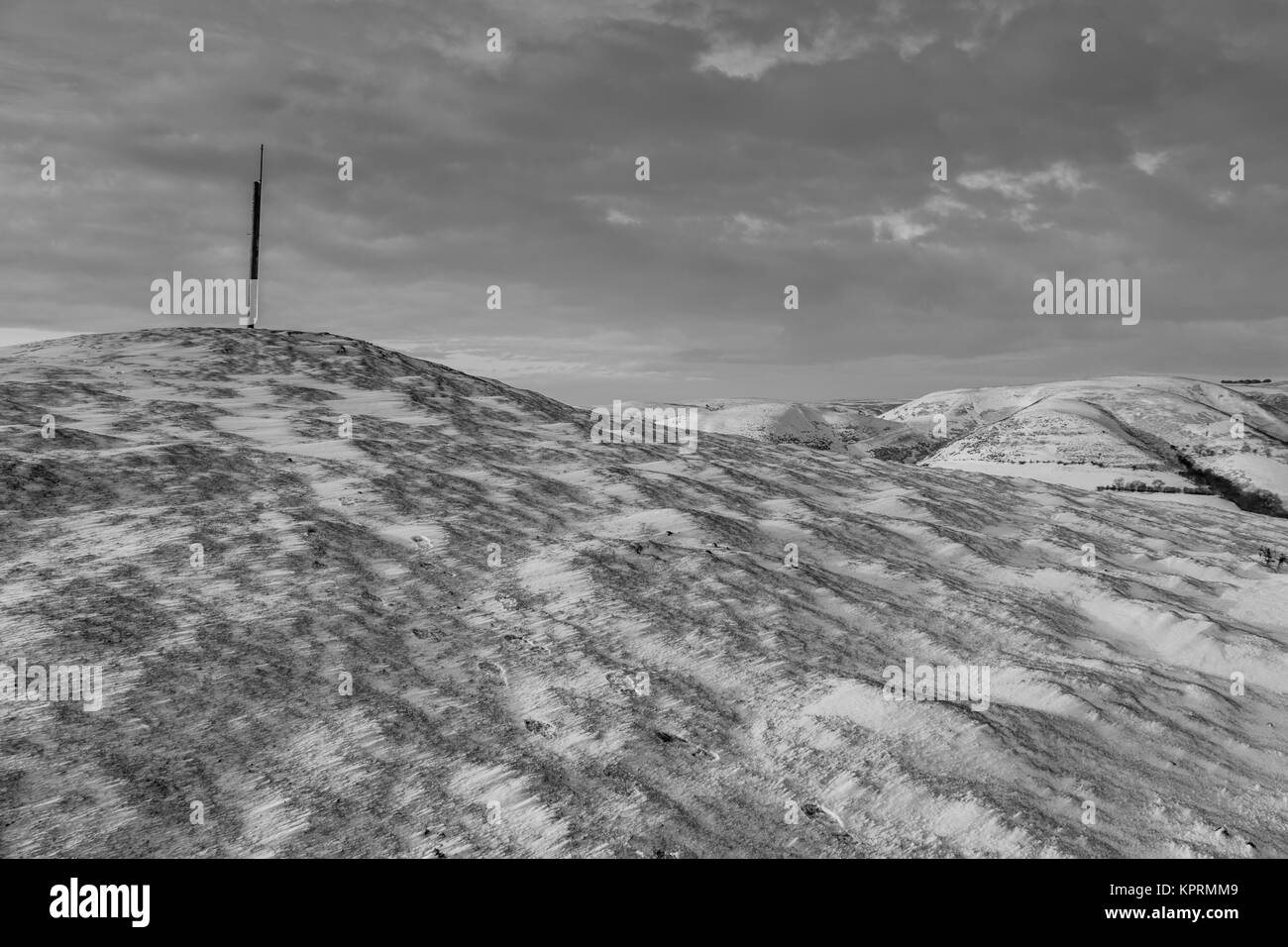 Die Südspitze von Ragleth Hill, mit dem Langen Mynd im Hintergrund, in der Nähe von Church Stretton, Shropshire, Großbritannien Stockfoto