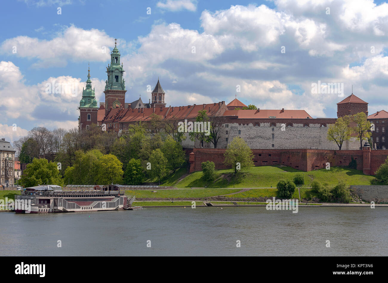 Blick auf den Wawel und Weichsel Boulevards, Krakau, Polen Stockfoto