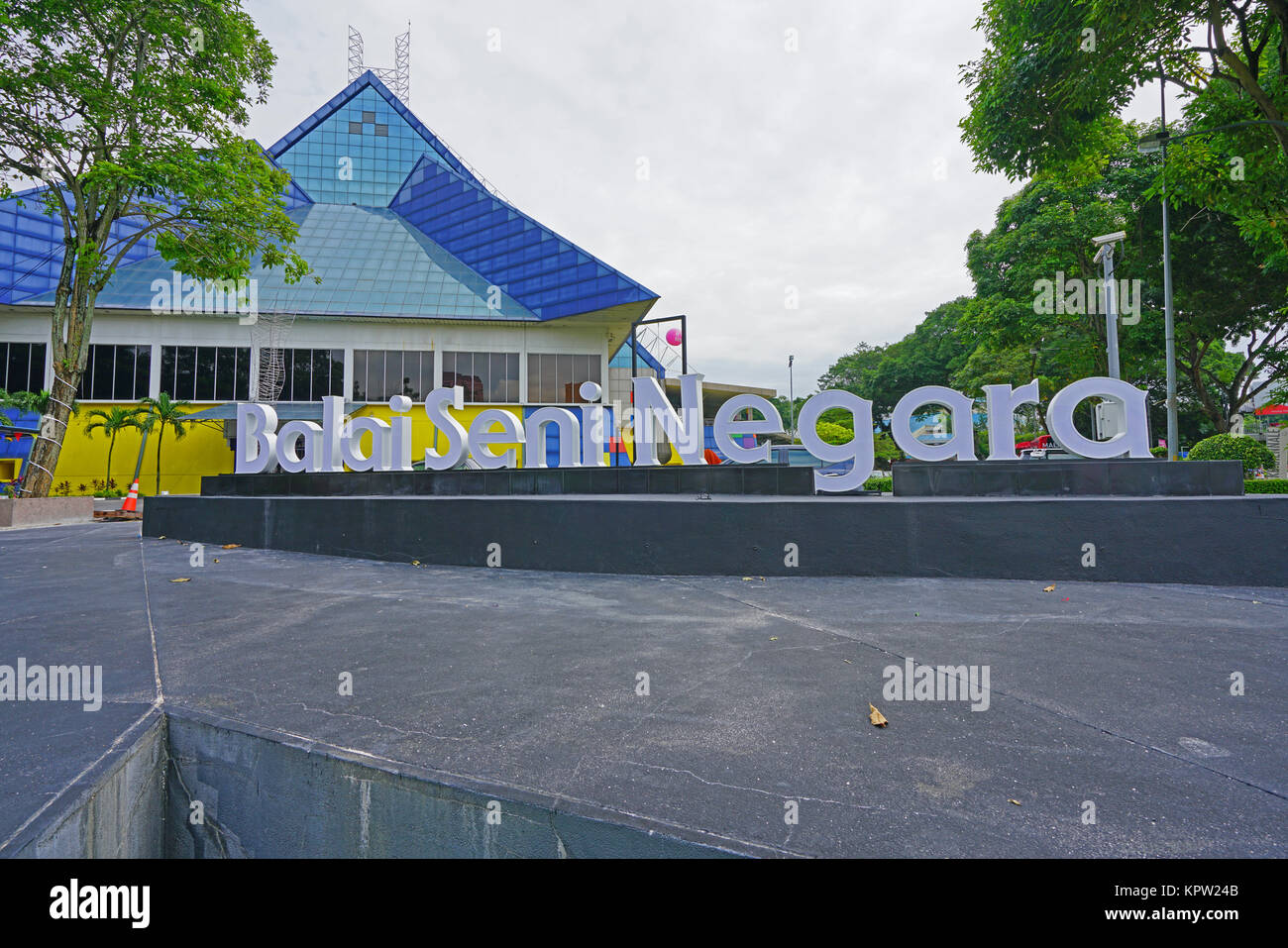 Ansicht der Nationalen Bildende Kunst Galerie von Malaysia (Balai Seni Negara) in Kuala Lumpur, Malaysia Stockfoto