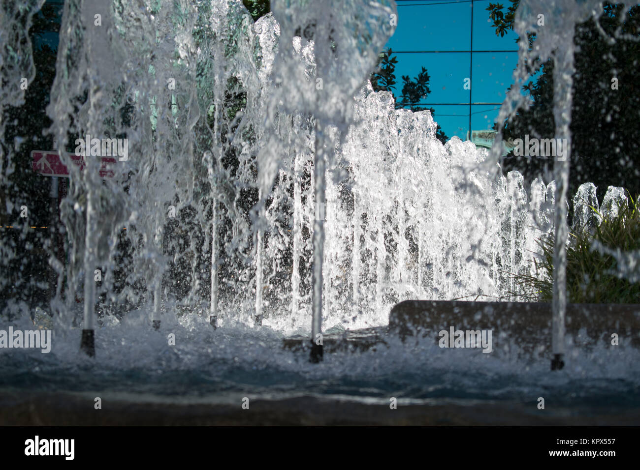 Eine Sammlung von Brunnen auf einem öffentlichen Platz in Granada, Spanien Stockfoto