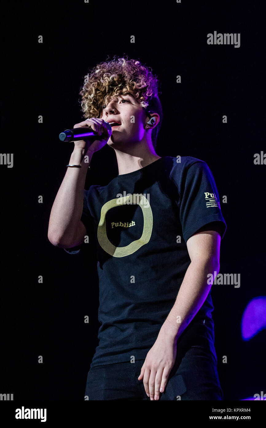 Tampa, USA. 16 Dez, 2017. Jack Avery, warum machen wir nicht durchführen bei 93,3 FLZ des iHeartRadio Jingle Ball am 16 Dezember, 2017 Amalie Arena in Tampa, Florida. Credit: Foto Access/Alamy leben Nachrichten Stockfoto