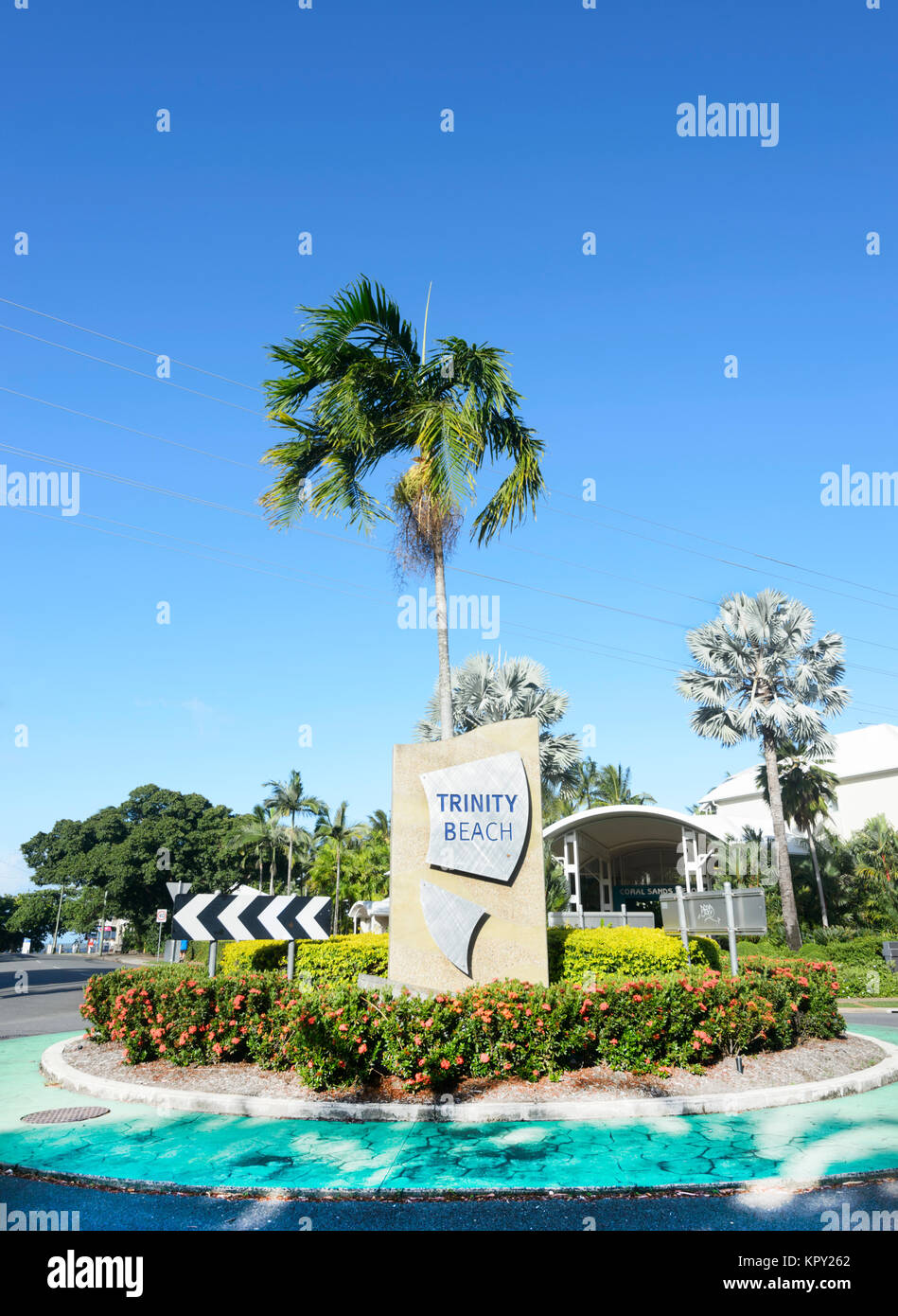 Name sign am Trinity Beach, einem beliebten Vorort von Cairns, den nördlichen Stränden, Far North Queensland, FNQ, QLD, Australien Stockfoto