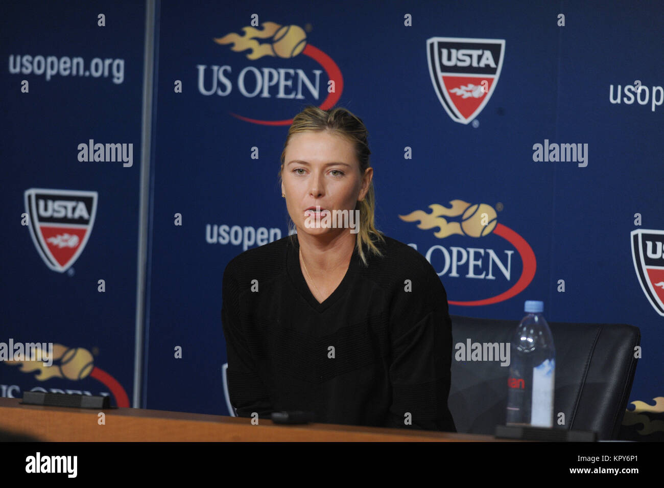 NEW YORK, NY - 23. August: Maria Sharapova besucht Arthur Ashe Kids Day auf der Arthur Ashe Stadium Gericht am USTA Billie Jean King National Tennis Center am 23. August 2014 in der Queens Borough von New York City. Personen: Maria Sharapova Stockfoto