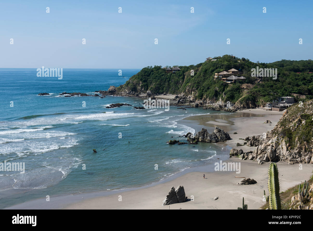 Mexiko, Oaxaca Huatulco. Pazifik Ansicht von Copalita Eco-Archeological Park. Stockfoto