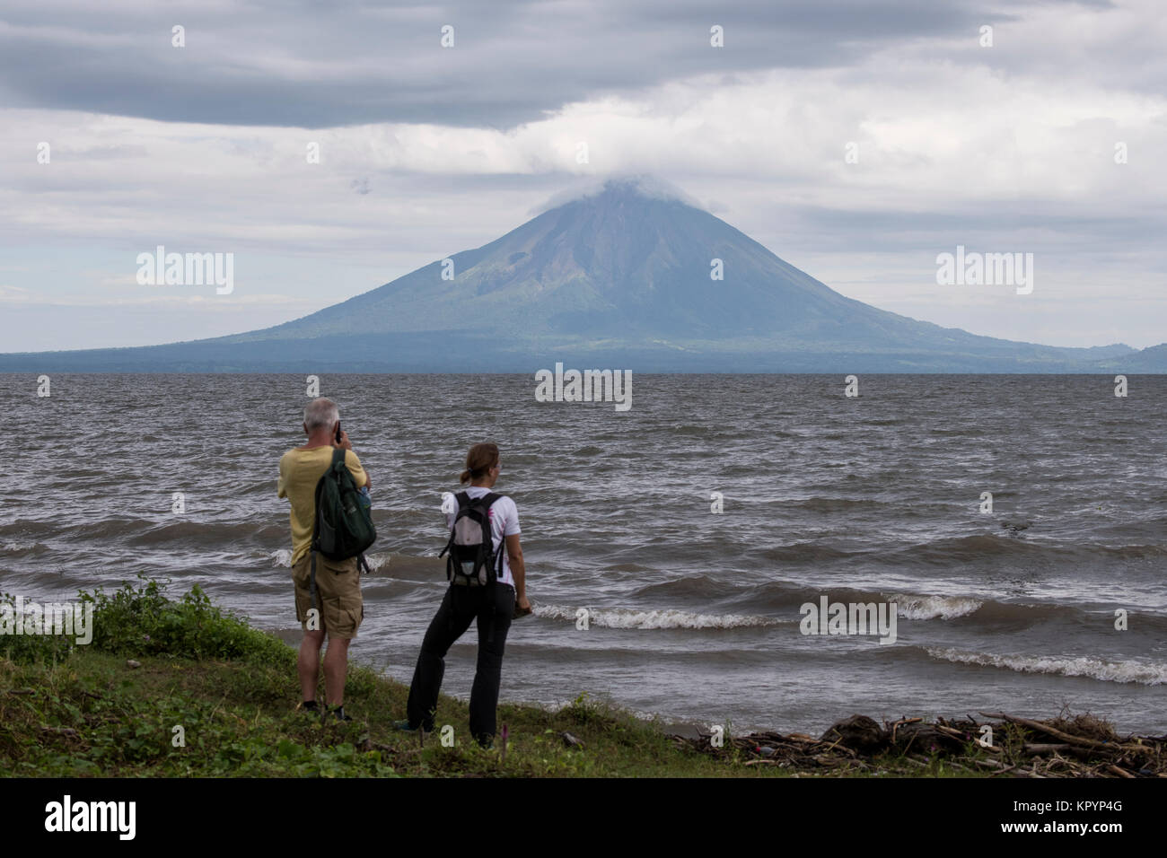 Mittelamerika, Nicaragua Abteilung der Rivas, den Nicaragua See. Blick auf eine der zwei Vulkane, Concepción auf der Insel Ometepe. Stockfoto