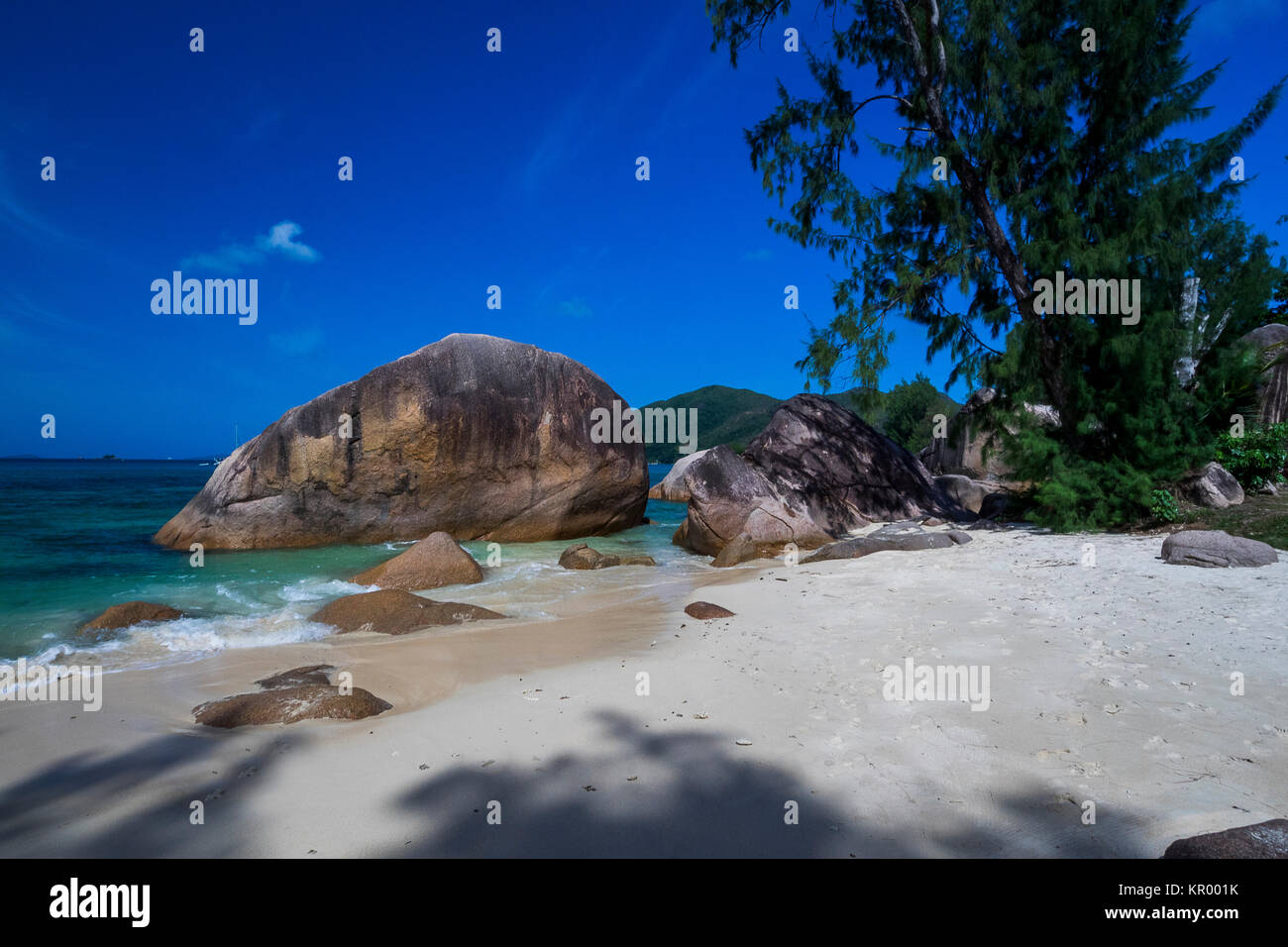 Seychellen - Praslin anse Boudin gegenüber Curieuse Island Stockfoto