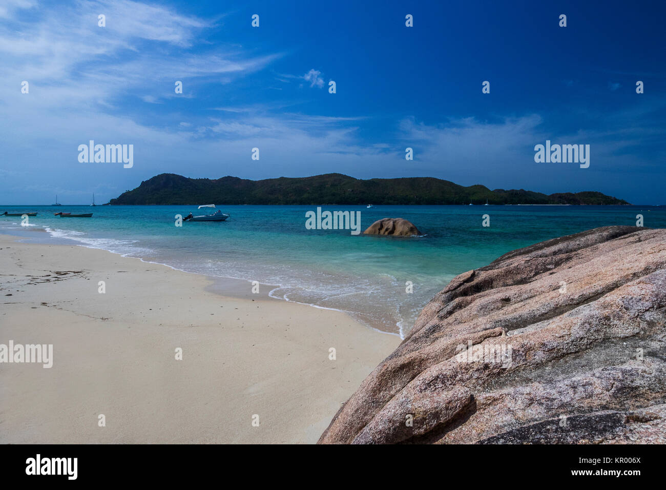 Seychellen - Praslin anse Boudin gegenüber Curieuse Island Stockfoto