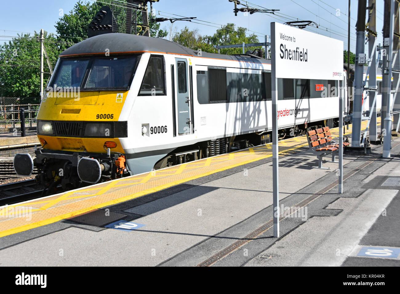 Abellio East Anglia als größere Anglia Franchise Betrieb East Anglia Norwich Liverpool Street Schnellzug durch Shenfield station Stockfoto
