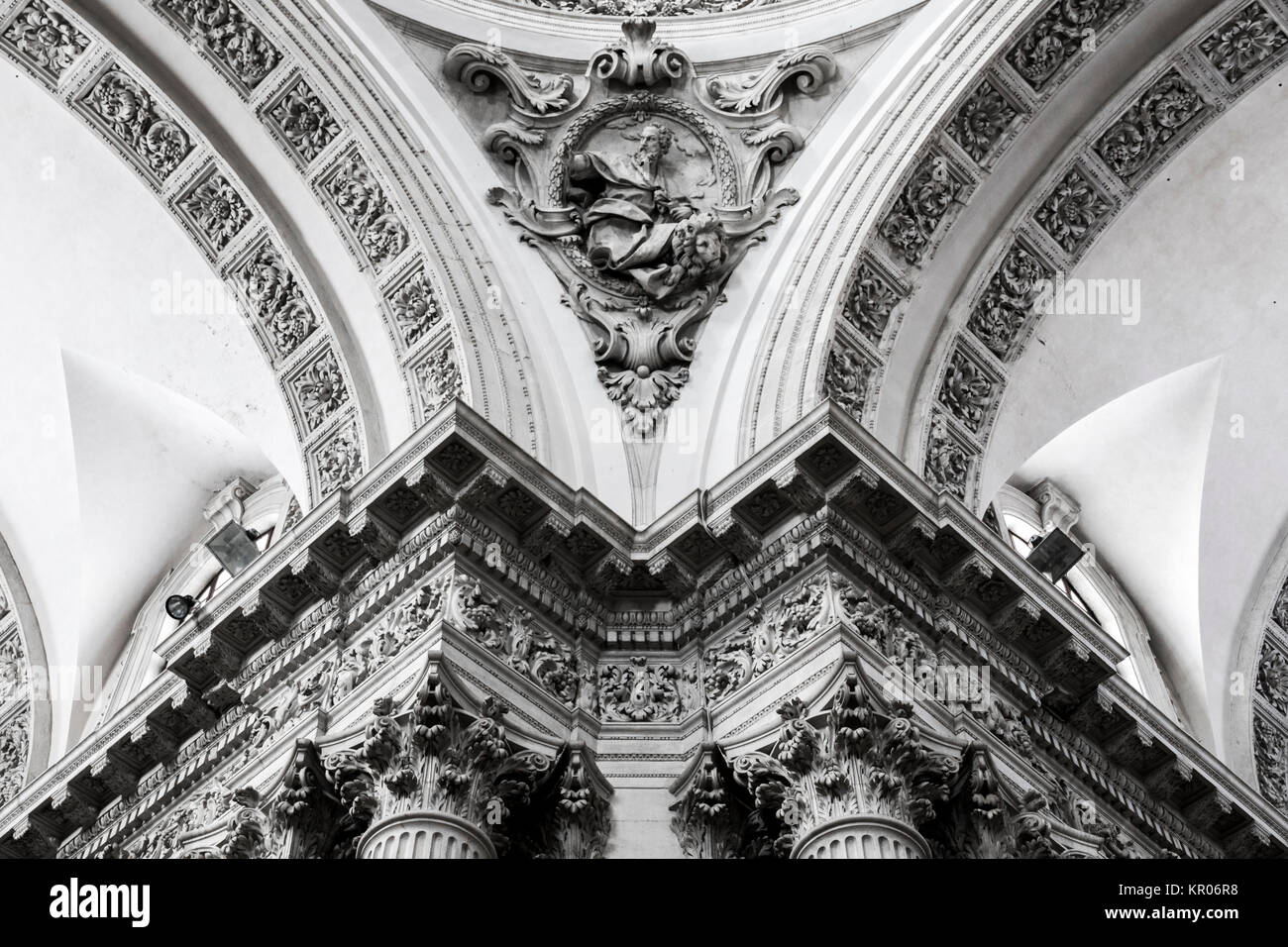Eine der Zwickeln innerhalb des Duomo Nuovo oder Neue Kathedrale, die größte Römische Katholische Kirche in Brescia, Italien Stockfoto