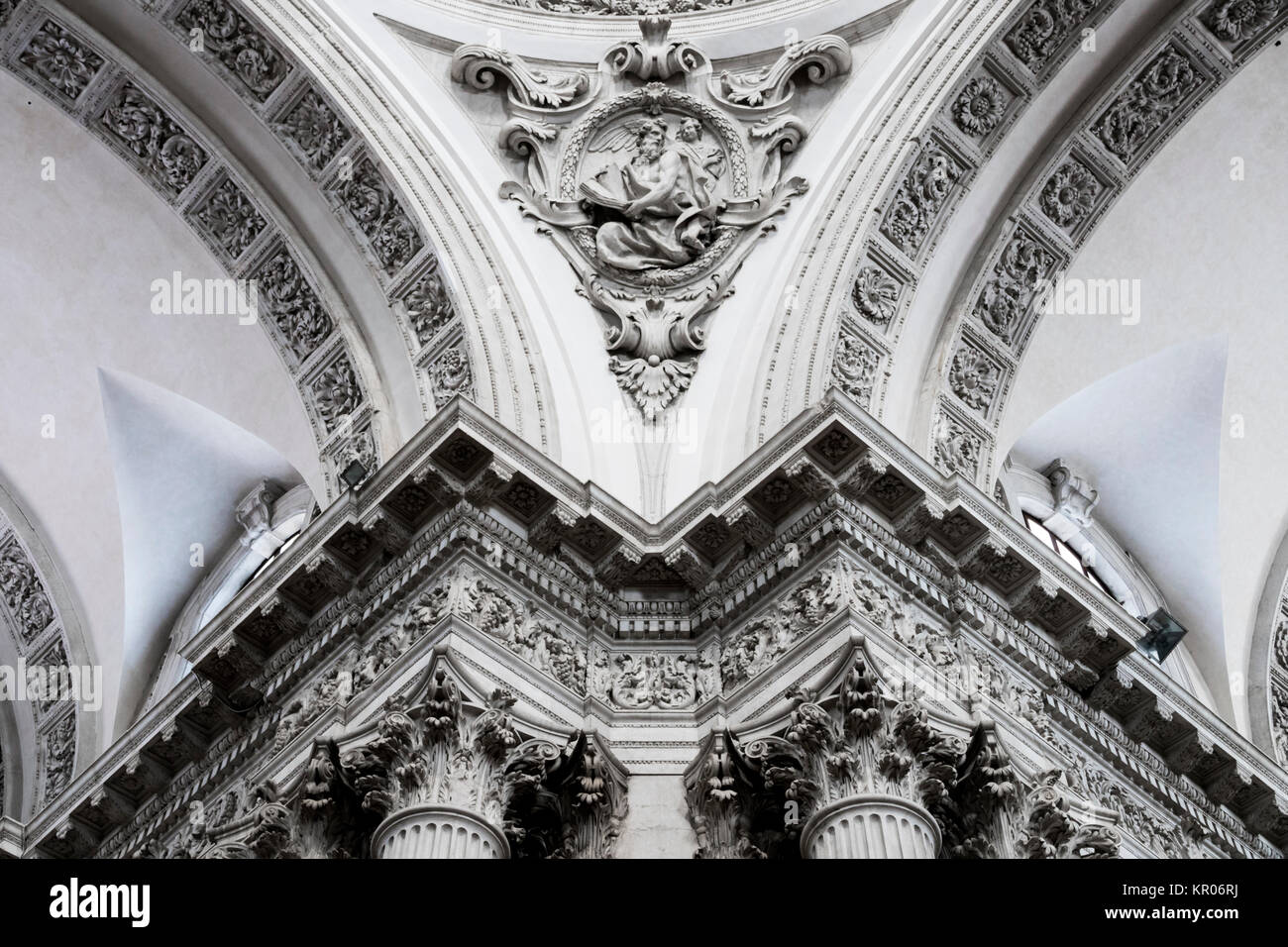 Eine der Zwickeln innerhalb des Duomo Nuovo oder Neue Kathedrale, die größte Römische Katholische Kirche in Brescia, Italien Stockfoto