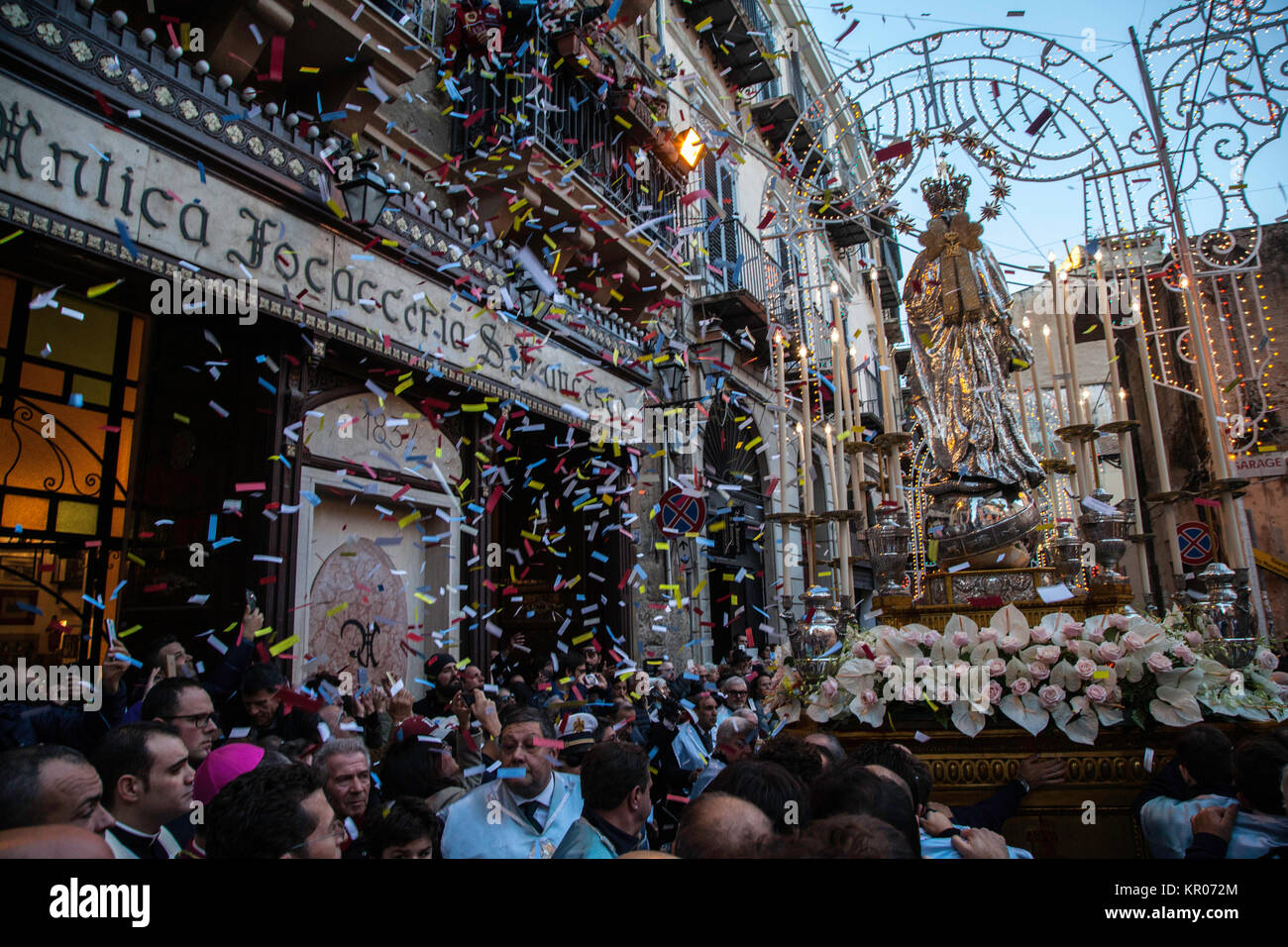 Dezember 8th, Prozession von der Unbefleckten Jungfrau Maria in Palermo. Stockfoto