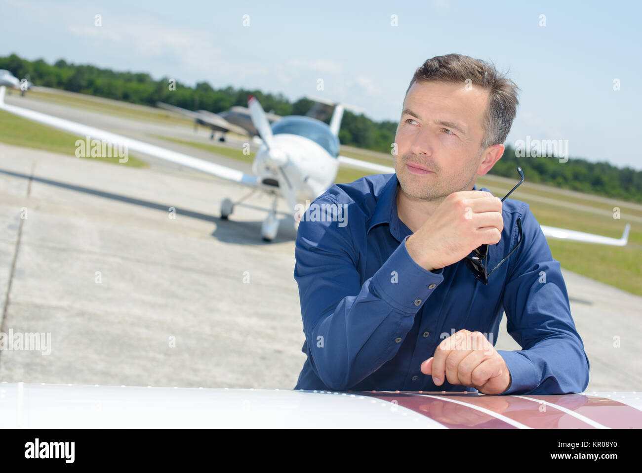 Mann ein Flugzeug Stockfoto