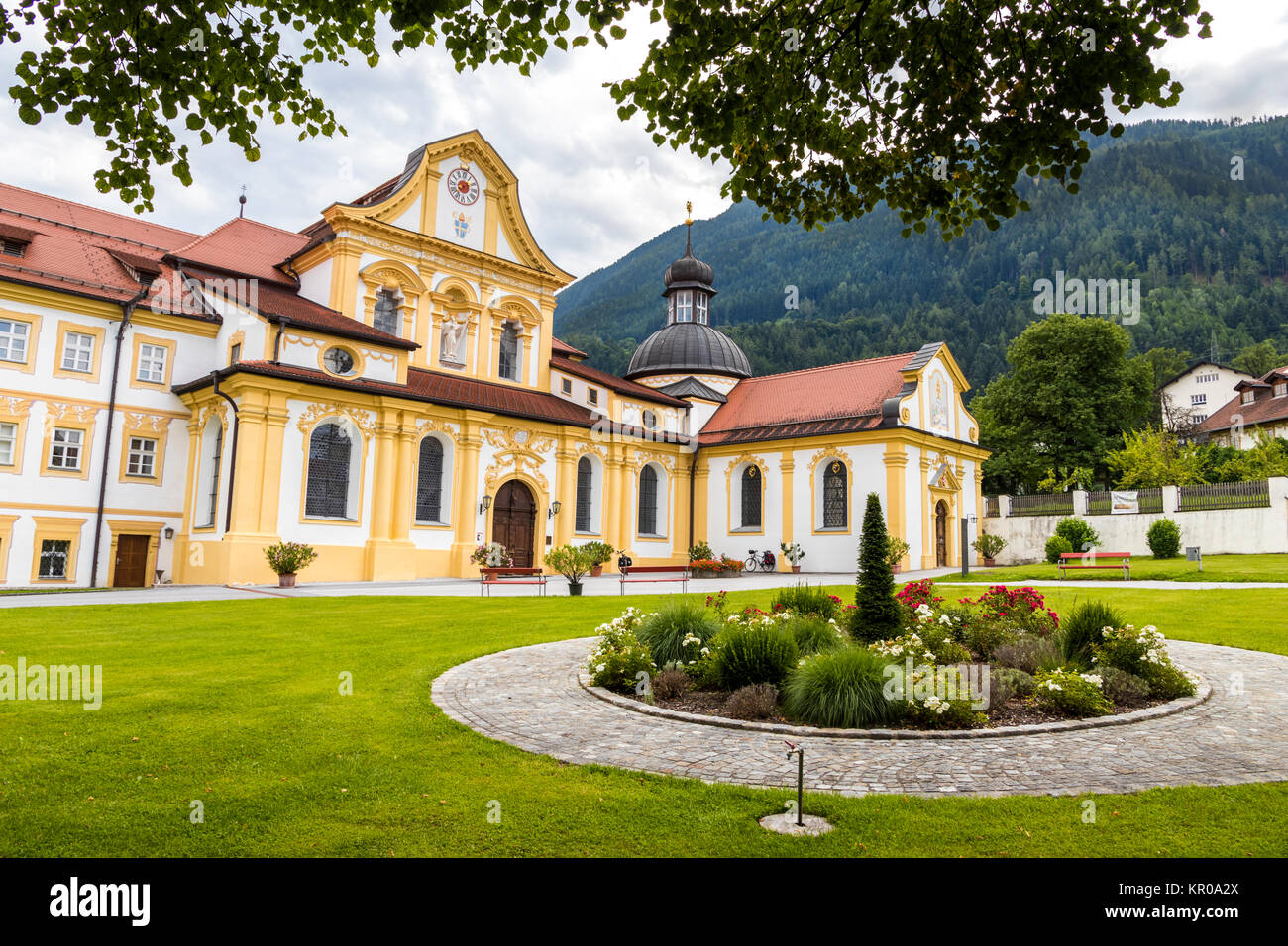 Stift Stams, einem barocken Zisterzienserkloster in der Gemeinde Stams