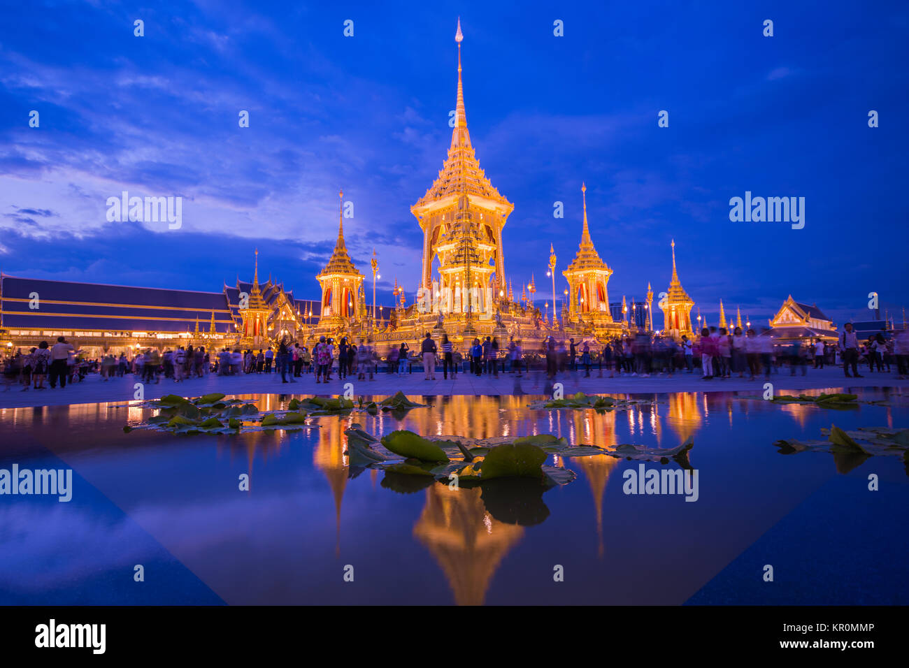 Bangkok, Thailand - Dezember 4, 2017: Ausstellung von König Rama IX Royal Krematorium, wo die Regierung für die Öffentlichkeit geöffnet in Erinnerung an den König Stockfoto