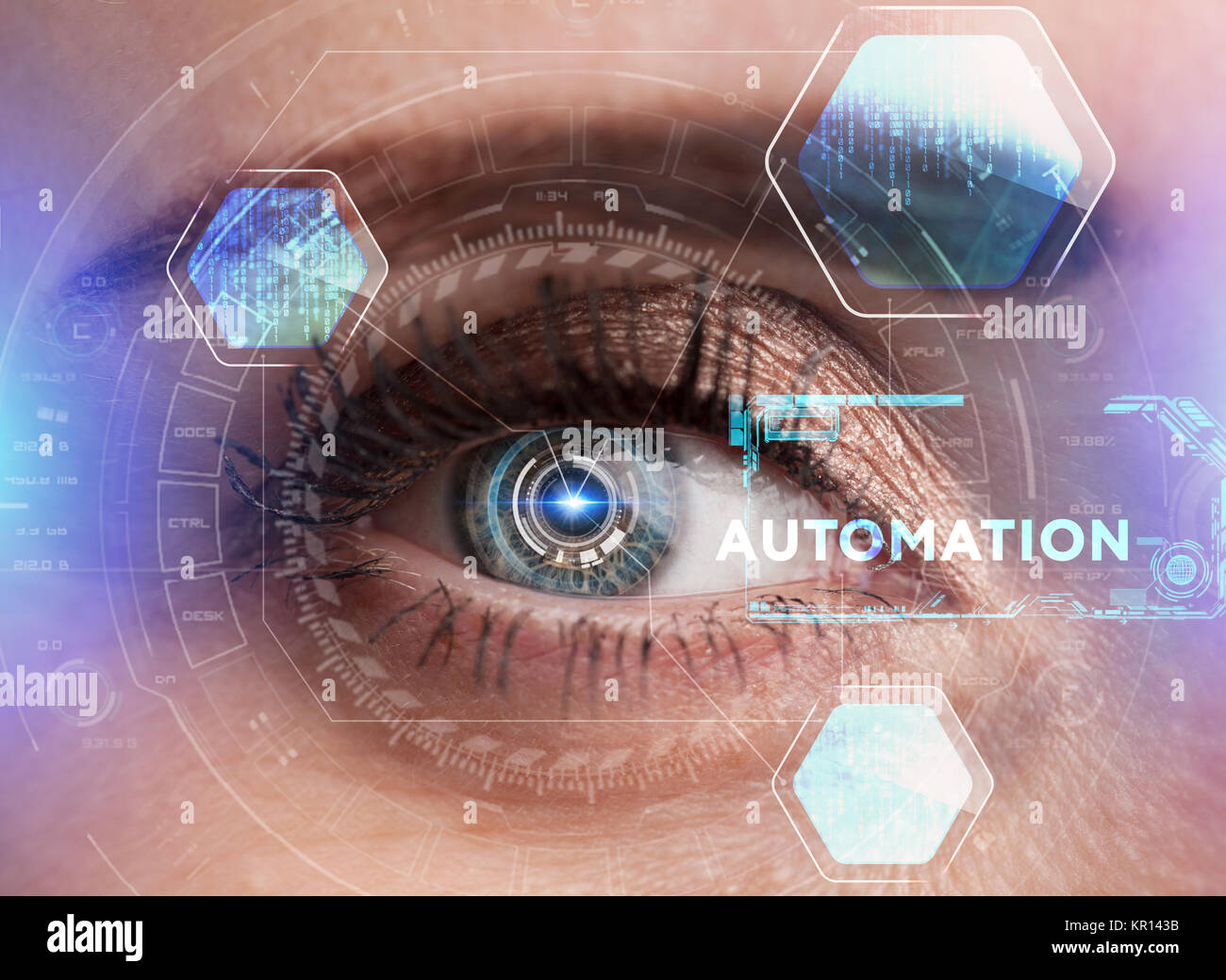 Menschliche Auge mit futuristischen Schnittstelle. Technologie. Augmented Reality Stockfoto