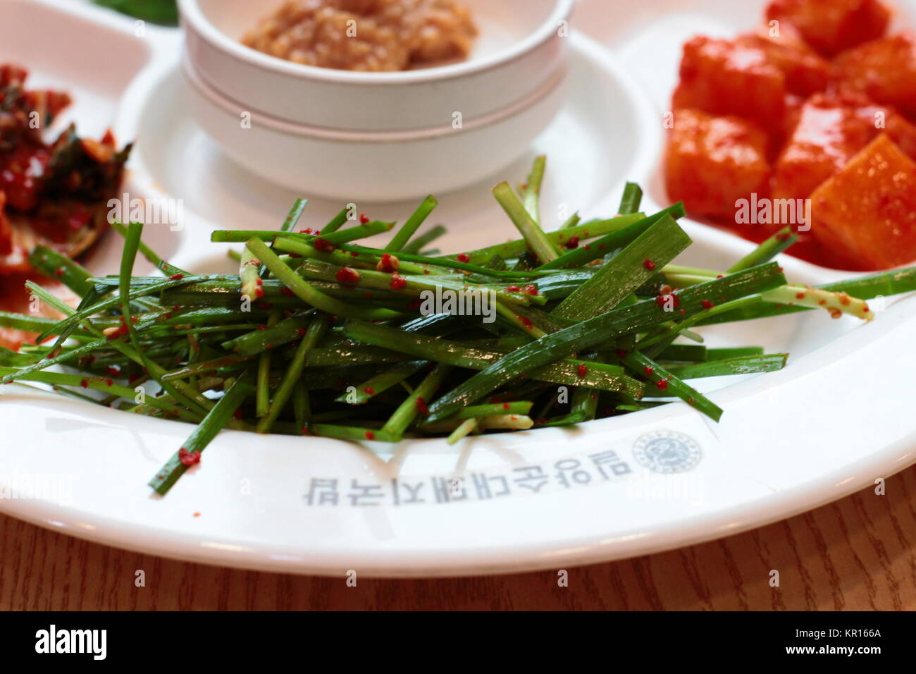 Verschiedene Koreanische pickle (Kimchi) und Beilagen Stockfoto