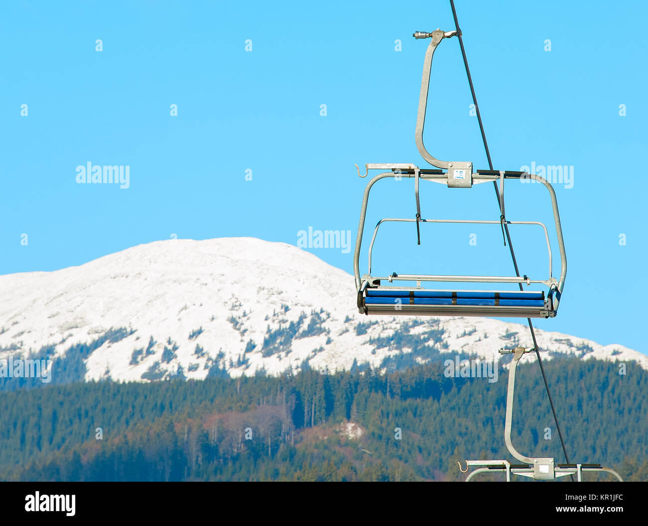 Leere Seilbahn in den Karpaten Ski Resort Stockfoto