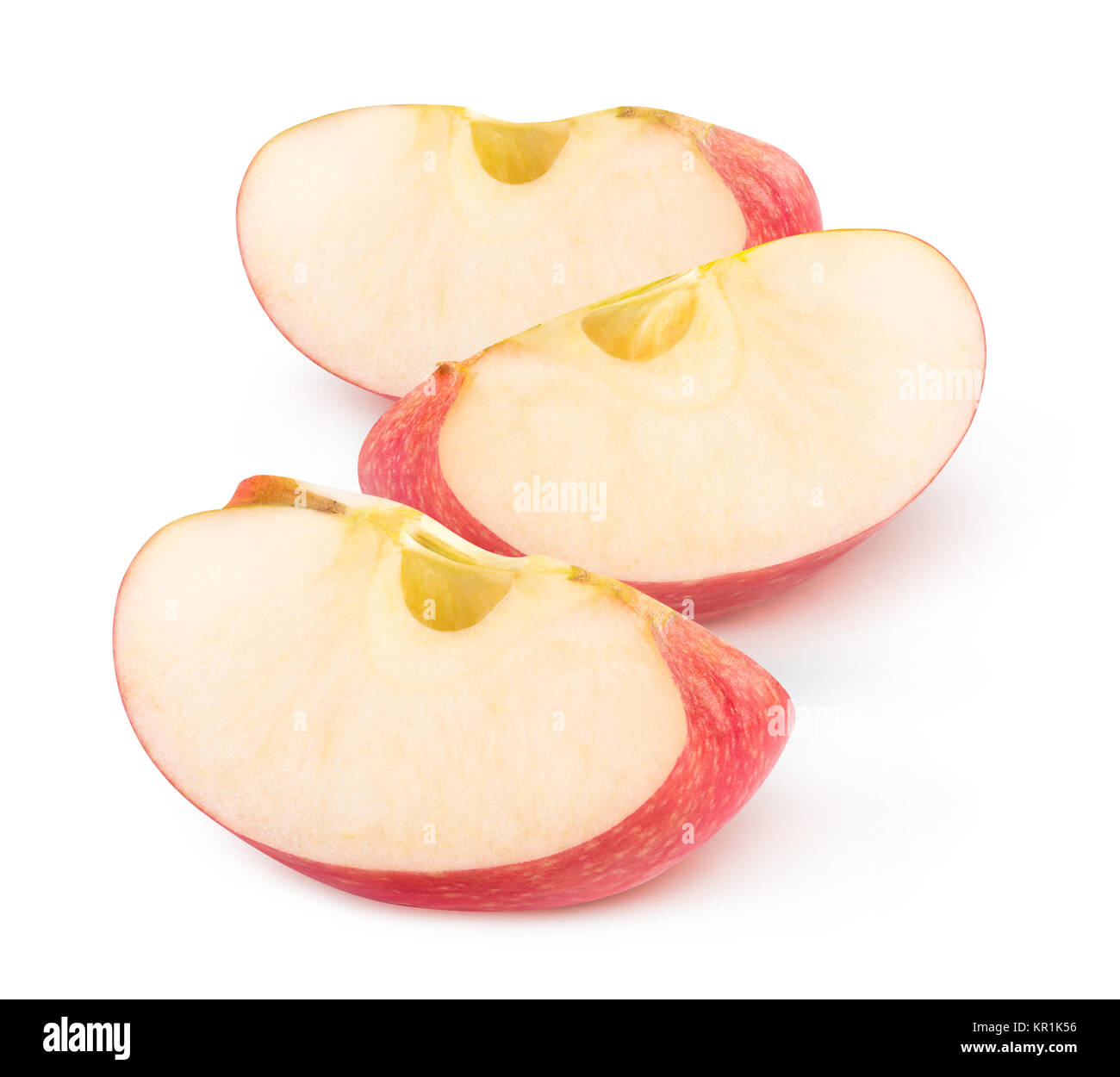 Isolierte apple Keile. Drei Stücke der roten Apfel Obst auf weißem Hintergrund mit Freistellungspfad isoliert Stockfoto