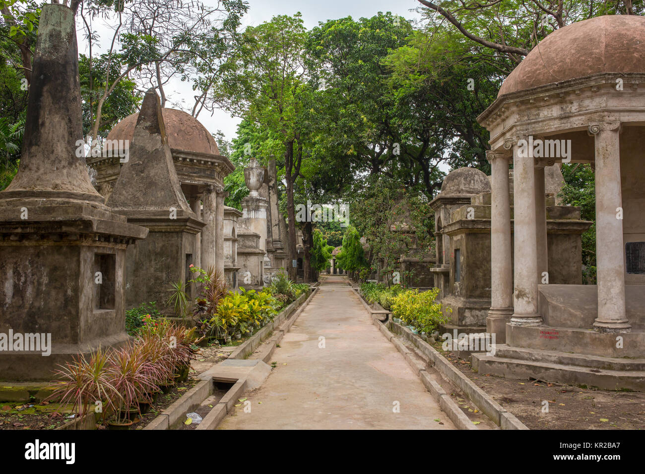 Gräber von South Park Street Cemetery in Kolkata, Indien Stockfoto