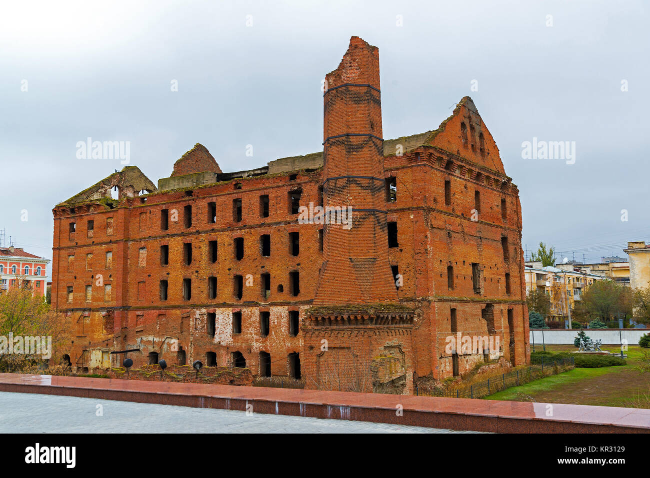 Gergardt Mühle - Aufbau einer Dampf Mühle des frühen 20. Jahrhunderts, in der Schlacht von Stalingrad während des Zweiten Weltkrieges zerstört. Wolgograd, Russland Stockfoto Gergardt Mühle - Aufbau einer Dampf Mühle des frühen 20. Jahrhunderts, in der Schlacht von Stalingrad während des Zweiten Weltkrieges zerstört. Wolgograd, Russland Stockfoto