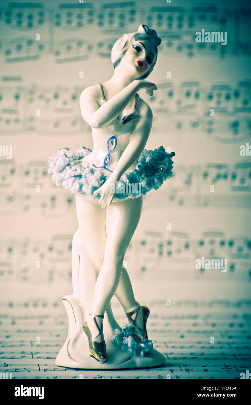 Porzellan Statue einer Ballerina und Musik Stockfoto