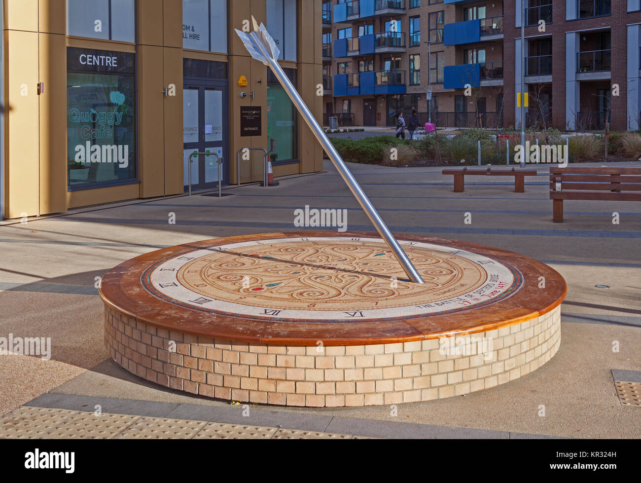 London Lewisham eine Sonnenuhr am neuen Parkside Entwicklung, zum Gedenken an den 1497 Schlacht von Deptford Bridge in der Nähe der kornischen Rebellion Stockfoto