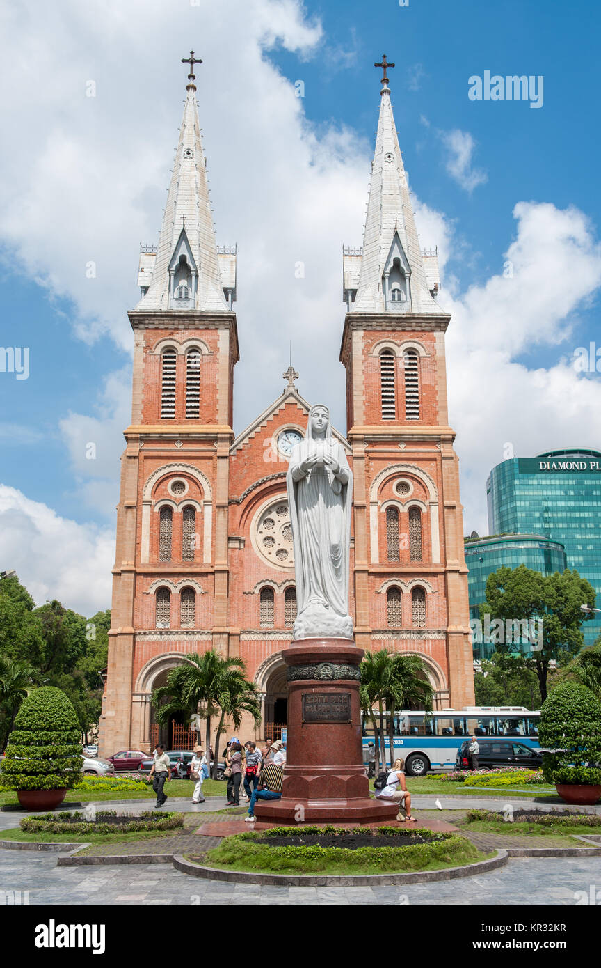 Die katholische Kathedrale Notre Dame de Saigon in Ho Chi Minh Stadt. Notre Dame ist eines der