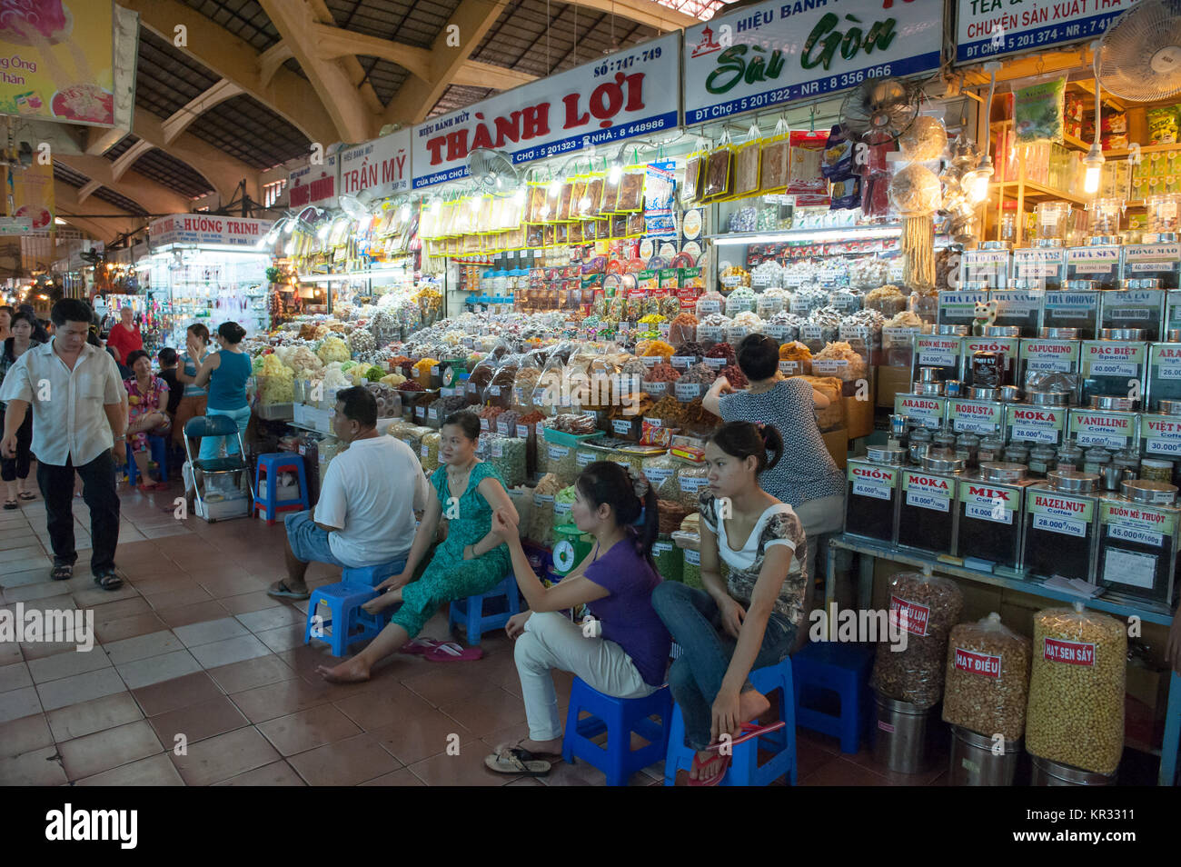 Ben Thanh Markt in Ho Chi Minh Stadt. Dieses belebten Markt ist einer der bekanntesten in der ehemaligen Saigon. Stockfoto